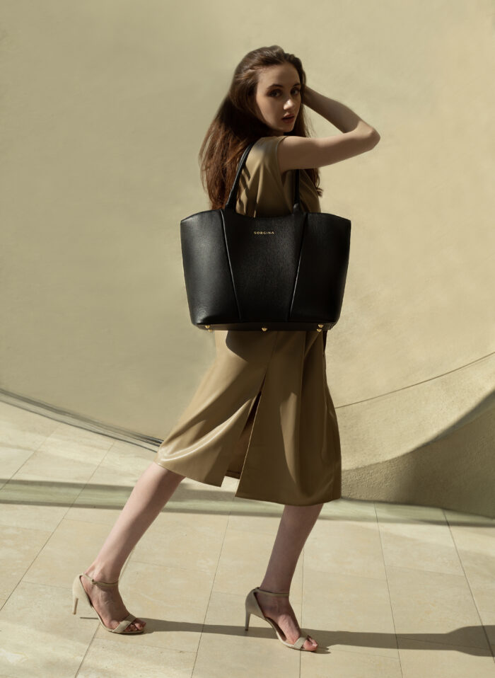 Malia Black - Image 9